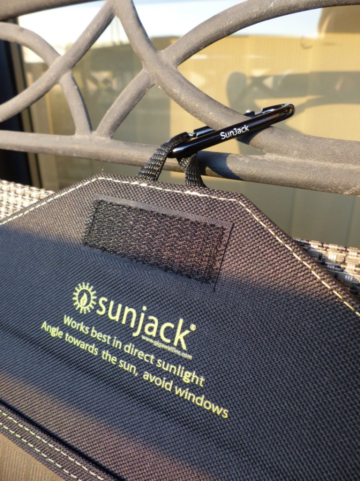 SunJack 14W+8000mAh Battery solar power charger review